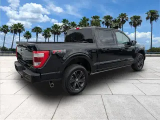 Ford F-150 2023 4x4 Lariat 4puertas SuperCrew 6.5 pies de caja