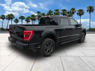 Ford F-150 2023 4x4 XLT 4dr SuperCrew 5.5 ft. SB