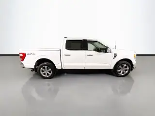 Ford F-150 2022 4x4 Lariat 4dr SuperCrew 6.5 ft. SB