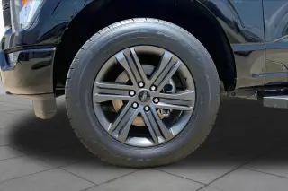 Ford F-150 2023 4x4 Lariat 4dr SuperCrew 5.5 ft. SB