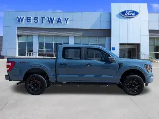 Ford F-150 2023 4x4 XL 4dr SuperCrew 5.5 ft. SB