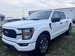 Ford F-150 2023 4x4 XL 4dr SuperCrew 5.5 ft. SB