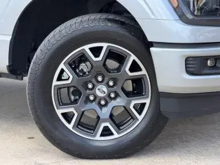 Ford F-150 2025 4x4 STX 4dr SuperCrew 5.5 ft. SB
