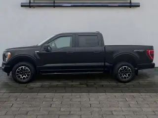 Ford F-150 2023 4x4 XLT 4dr SuperCrew 5.5 ft. SB