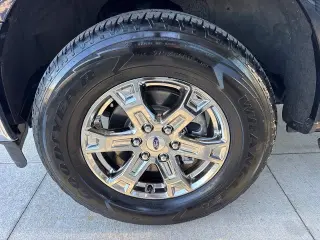 Ford F-150 2021 4x4 XLT 4dr SuperCrew 5.5 ft. SB