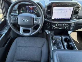 Ford F-150 2023 4x4 XLT 4dr SuperCrew 5.5 ft. SB