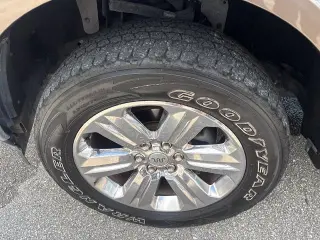 Ford F-150 2018 4x4 King Ranch 4dr SuperCrew 5.5 ft. SB