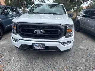 Ford F-150 2023 4x2 XLT 4 puertas SuperCrew 5.5 ft. SB