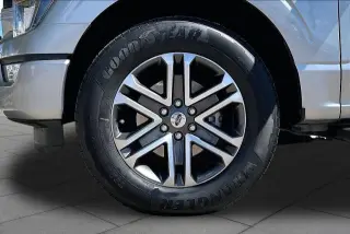 Ford F-150 2023 4x2 XL 4dr SuperCrew 5.5 ft. SB
