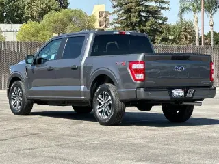 Ford F-150 2023 4x2 XL 4dr SuperCrew 5.5 ft. SB