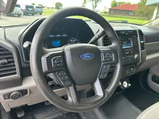 Ford F-250 Super Duty 2018 4x2 XL 2dr Regular Cab 8 ft. LB Pickup