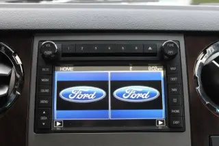 Ford F-350 Super Duty 2012 4x4 Lariat 4dr Crew Cab 6.8 ft. SB SRW Pickup
