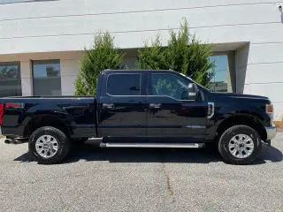 Ford F-350 Super Duty 2022 4x4 XLT 4dr Crew Cab 6.8 ft. SB SRW Pickup