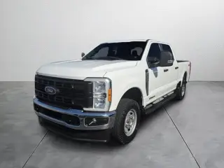 Ford F-250 Super Duty 2023 4x4 XL 4dr Crew Cab 8 ft. LB Pickup
