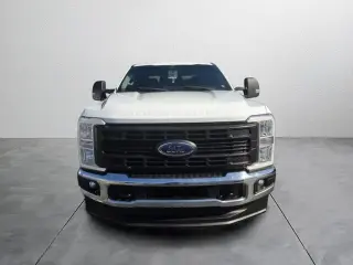 Ford F-250 Super Duty 2023 4x4 XL 4dr Crew Cab 8 ft. LB Pickup