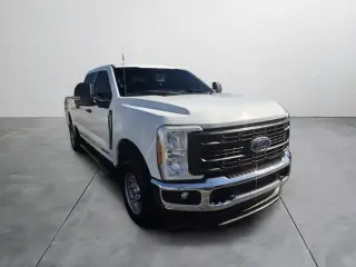 Ford F-250 Super Duty 2023 4x4 XL 4dr Crew Cab 8 ft. LB Pickup