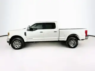 Ford F-250 Super Duty 2018 4x4 Lariat 4dr Crew Cab 6.8 ft. SB Pickup