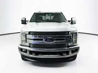Ford F-250 Super Duty 2018 4x4 Lariat 4dr Crew Cab 6.8 ft. SB Pickup