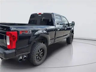 Ford F-250 Super Duty 2017 4x4 XLT 4dr Crew Cab 6.8 ft. SB Pickup