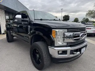 Ford F-250 Super Duty 2017 4x4 King Ranch 4dr Crew Cab 6.8 ft. SB Pickup