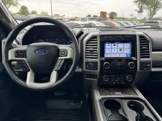 Ford F-250 Super Duty 2017 4x4 King Ranch 4dr Crew Cab 6.8 ft. SB Pickup