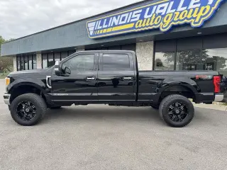 Ford F-250 Super Duty 2017 4x4 King Ranch 4dr Crew Cab 6.8 ft. SB Pickup