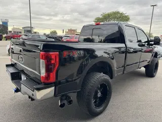 Ford F-250 Super Duty 2017 4x4 King Ranch 4dr Crew Cab 6.8 ft. SB Pickup