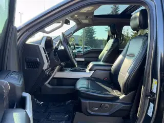 Ford F-250 Super Duty 2019 4x4 Lariat 4dr Crew Cab 6.8 ft. SB Pickup