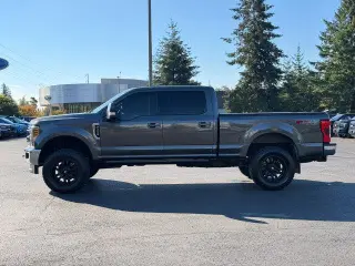Ford F-250 Super Duty 2019 4x4 Lariat 4dr Crew Cab 6.8 ft. SB Pickup