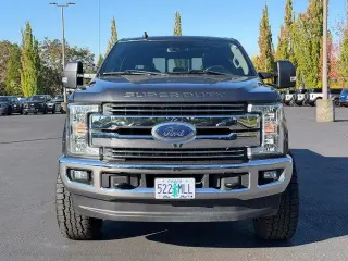 Ford F-250 Super Duty 2019 4x4 Lariat 4dr Crew Cab 6.8 ft. SB Pickup