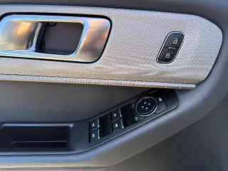 Ford Explorer 2025 AWD Active SUV de 4 puertas