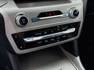 Ford Explorer 2022 AWD XLT 4dr SUV