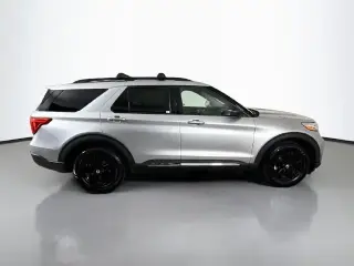 Ford Explorer 2022 AWD XLT 4dr SUV