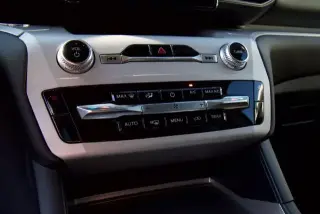 Ford Explorer 2024 AWD XLT 4dr SUV