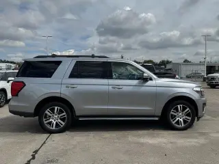 Ford Expedition 2022 4x2 XLT 4dr SUV