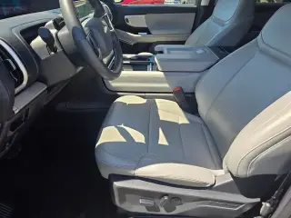 Ford Expedition 2025 4x2 Active 4dr SUV