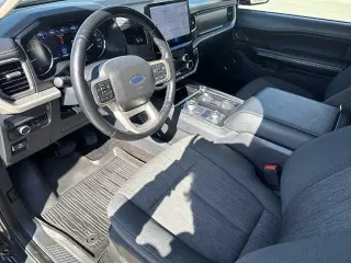 Ford Expedition MAX 2022 4x4 XLT 4dr SUV