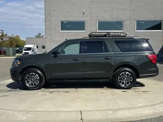 Ford Expedition MAX 2022 4x4 XLT 4dr SUV