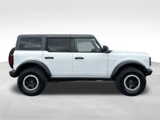 Ford Bronco 2023 4x4 Black Diamond Advanced 4dr SUV