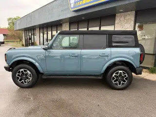 Ford Bronco 2022 4x4 Base 4dr SUV