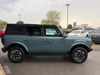 Ford Bronco 2022 4x4 Base 4dr SUV