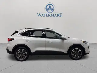 Ford Escape Híbrido 2023 AWD Platinum 4dr SUV