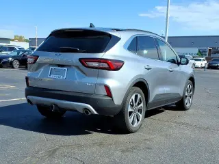 Ford Escape 2024 AWD Platinum 4dr SUV