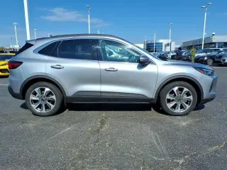 Ford Escape 2024 AWD Platinum 4dr SUV