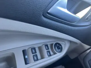 Ford Escape 2018 AWD SEL 4dr SUV