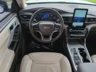 Ford Explorer 2023 AWD Platinum 4dr SUV