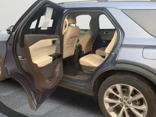 Ford Explorer 2021 AWD Platinum 4dr SUV