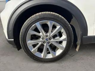 Ford Explorer 2022 AWD Platinum 4dr SUV