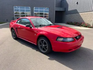 Ford Mustang 2002 2d Fastback