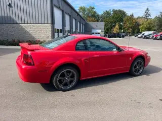 Ford Mustang 2002 2d Fastback